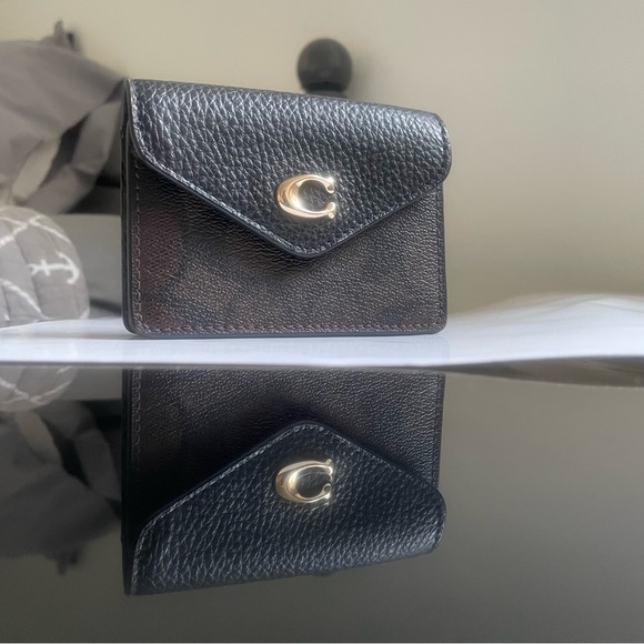 Coach Handbags - COACH Tammie Card Case in Signature Canvas C6889